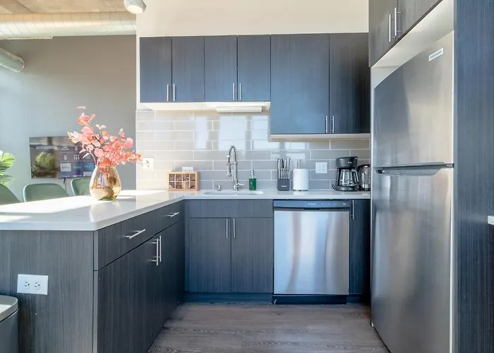 Mccormick Place Stylish Corner With Optional Parking And Gym Access Sleep 6 In South Loop Appartamento